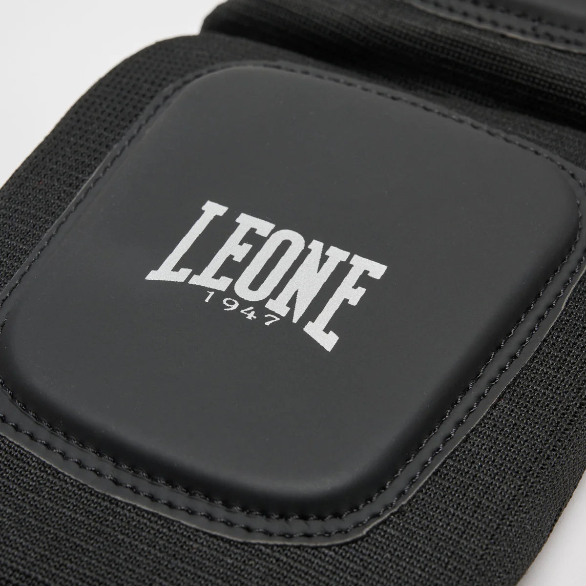 Leone Black Edition Sokkalegghlífar